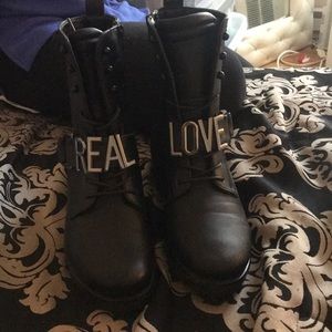 Black leather combat boots /w silver letters